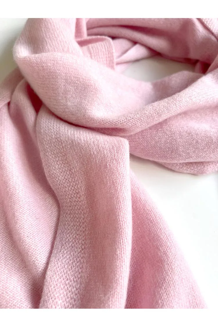 Cashmere scarf in Pale pink