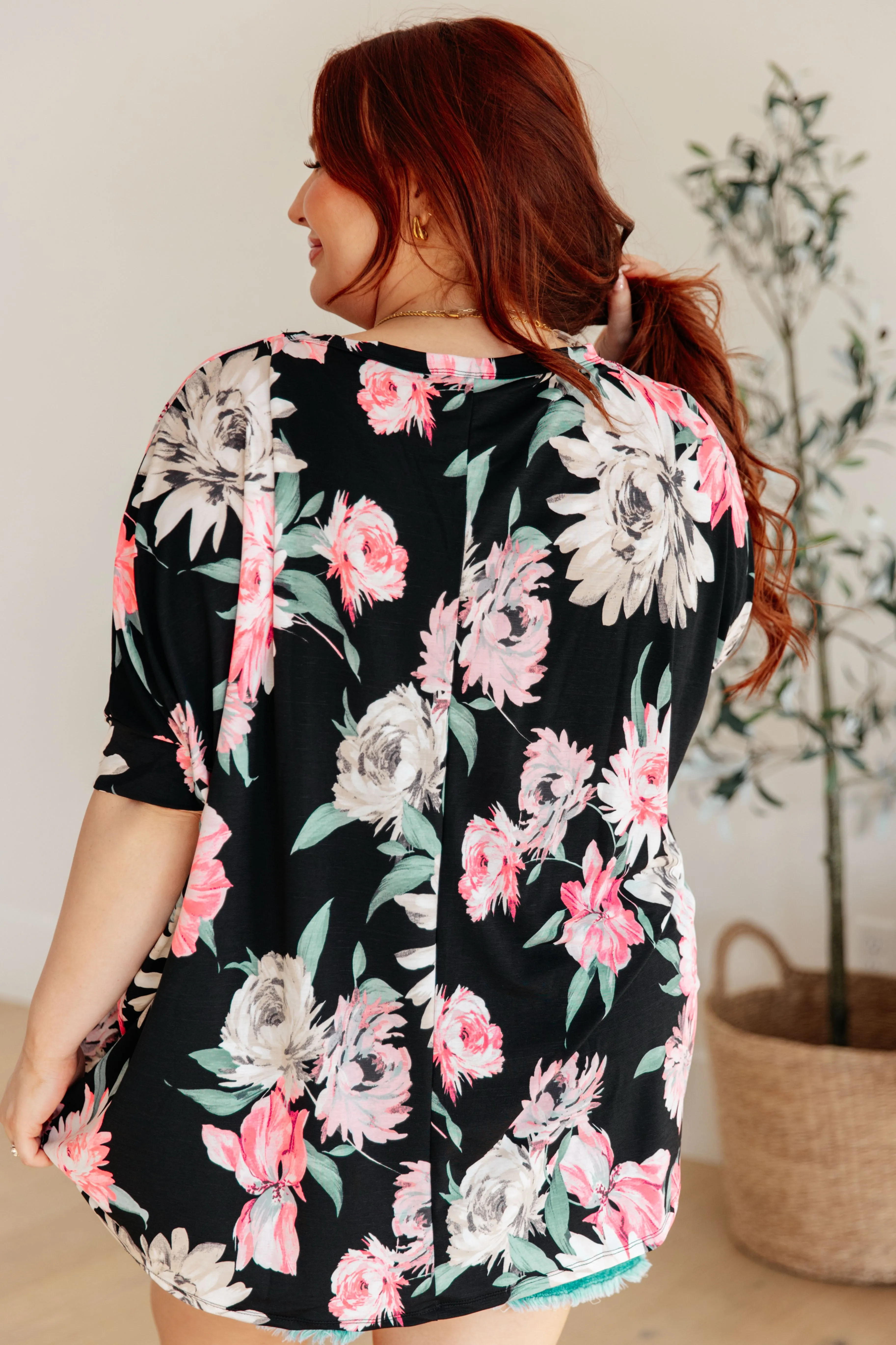 Essential Blouse in Black Floral