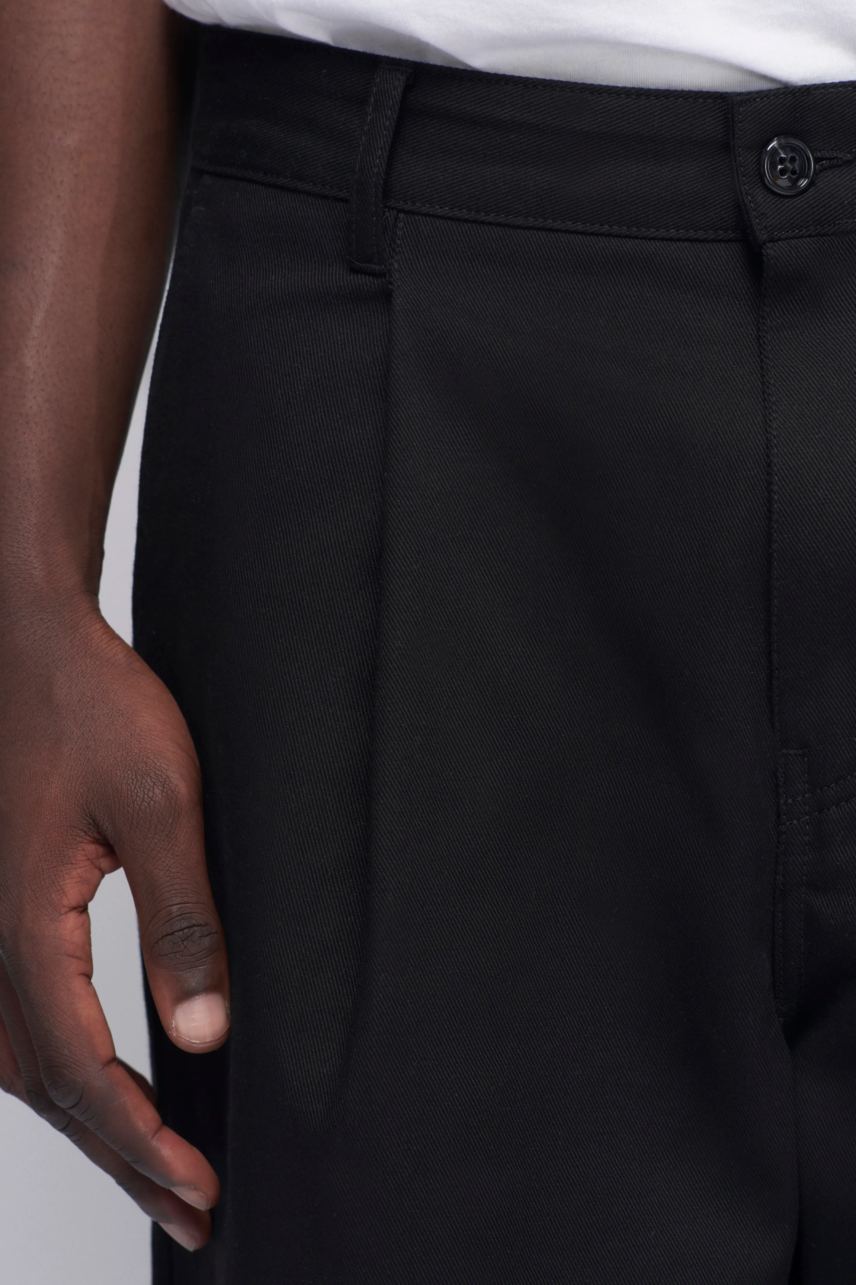 Men's Nilus Trouser in Black