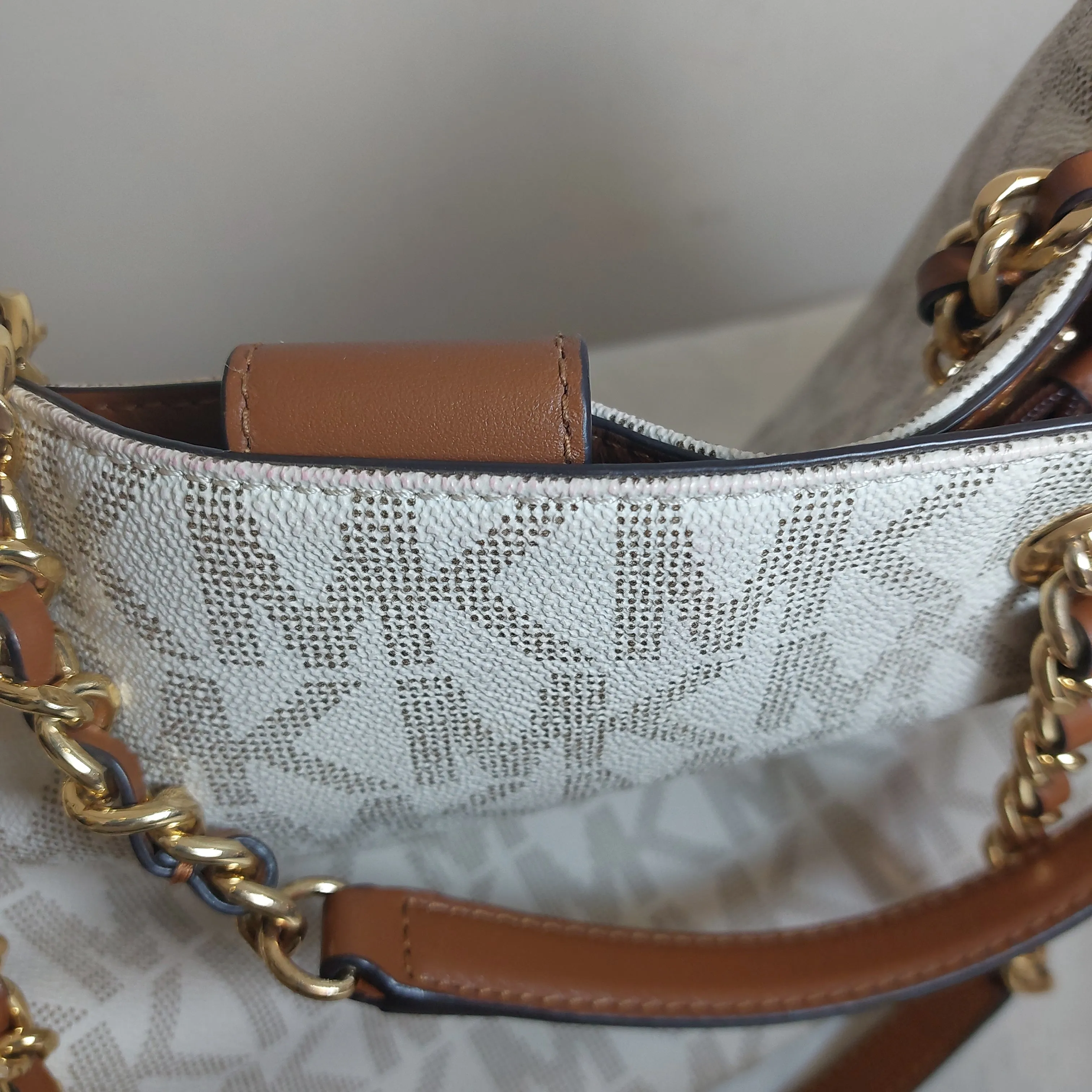 Michael Kors Vanilla Monogram Chain Shoulder Bag | Pre Loved |