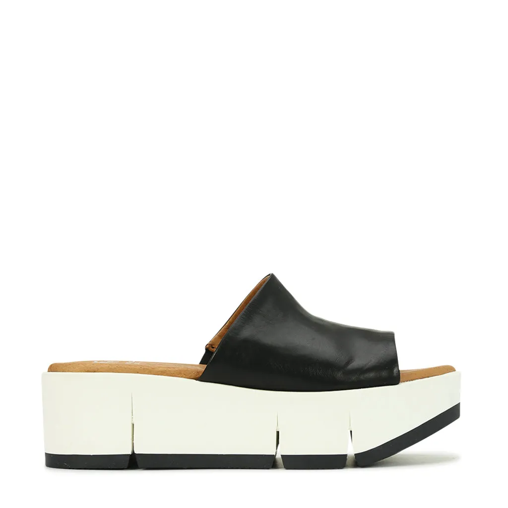 Palla Leather Slides