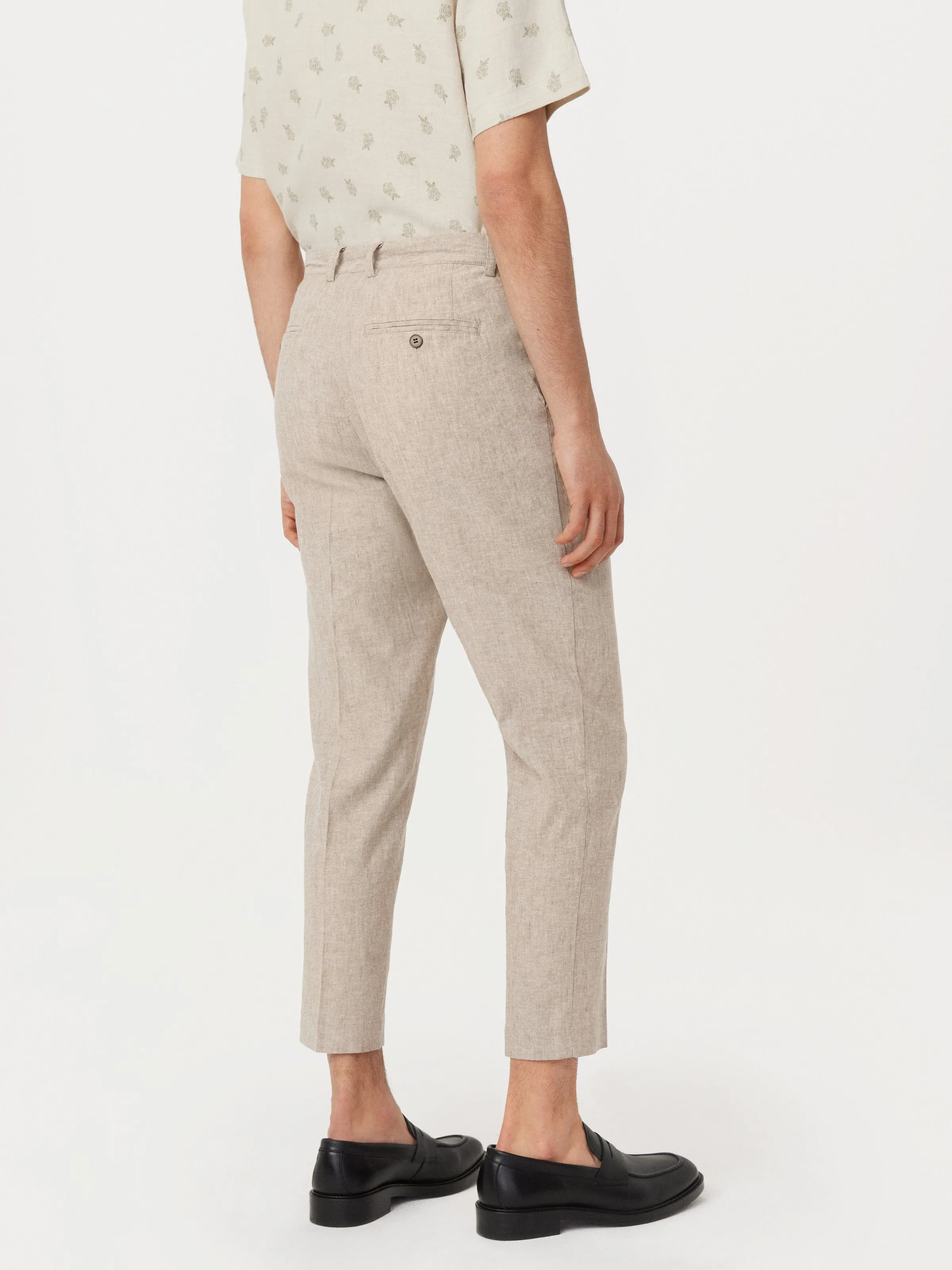 The Colin Tapered Linen Pant in Hazel