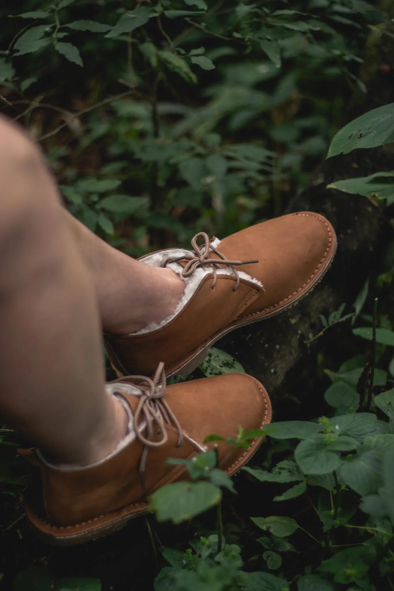 Unisex Genuine Leather Wool Vellies (Tan)