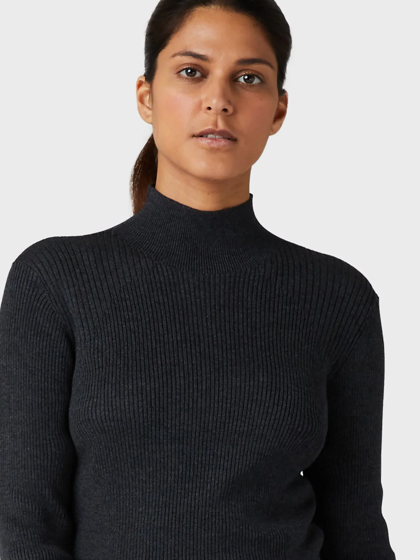 Women's Long Sleeve Body Mapped High Mock Neck Sweater In Charcoal Grey Heather